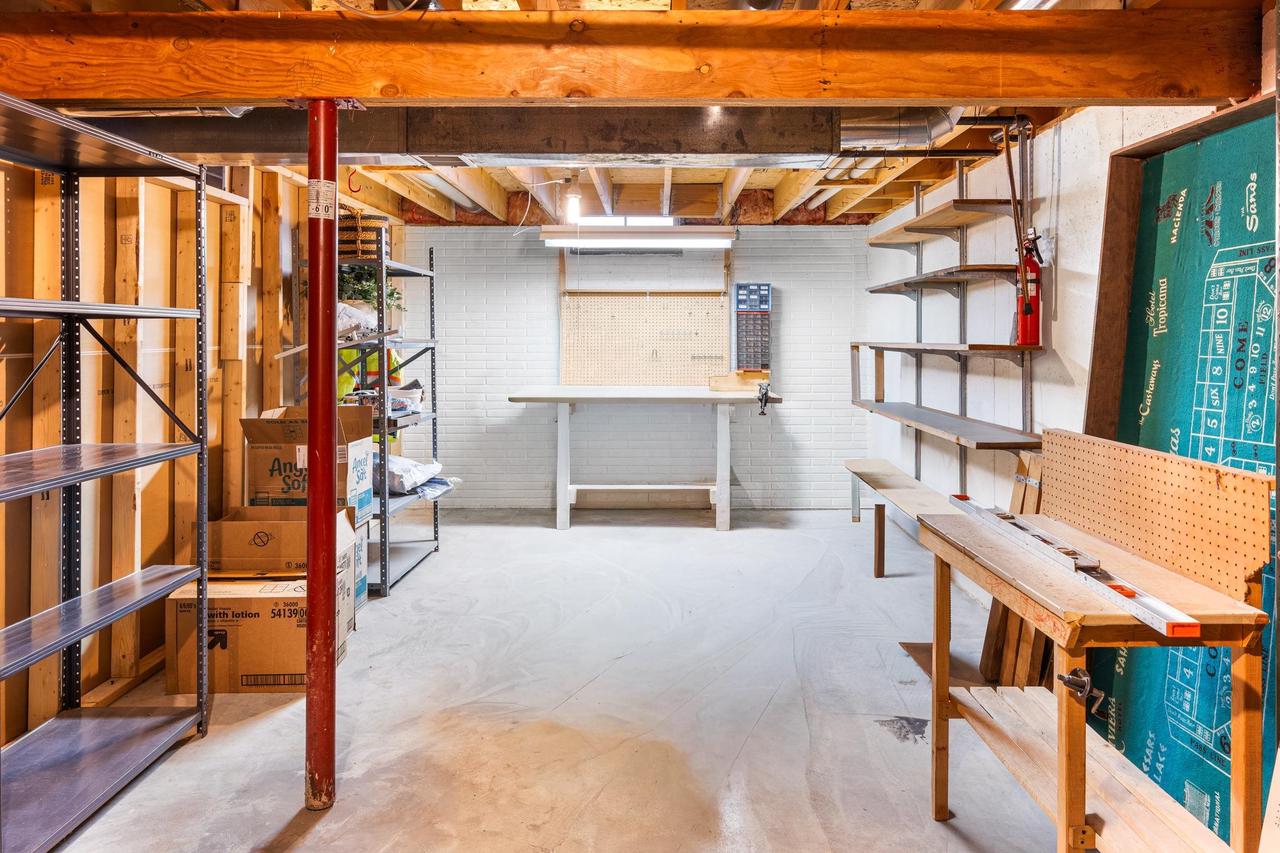 1568 South OAKWOOD ROAD