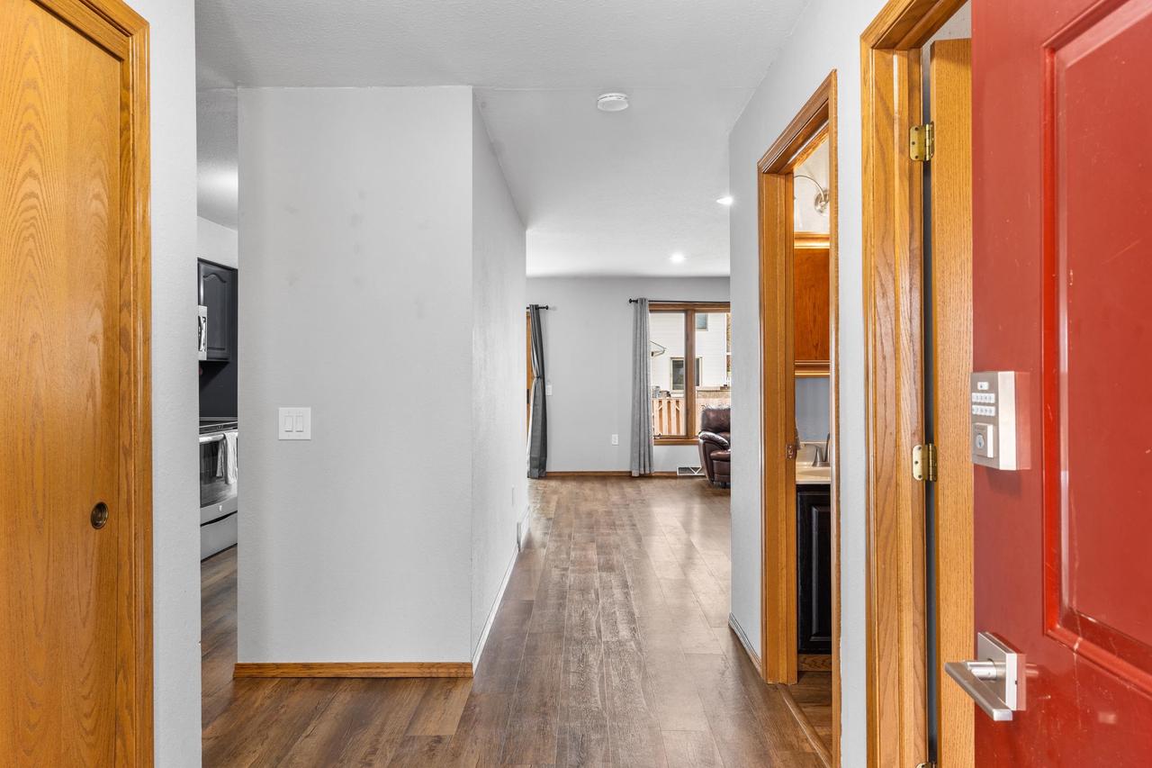 1568 South OAKWOOD ROAD