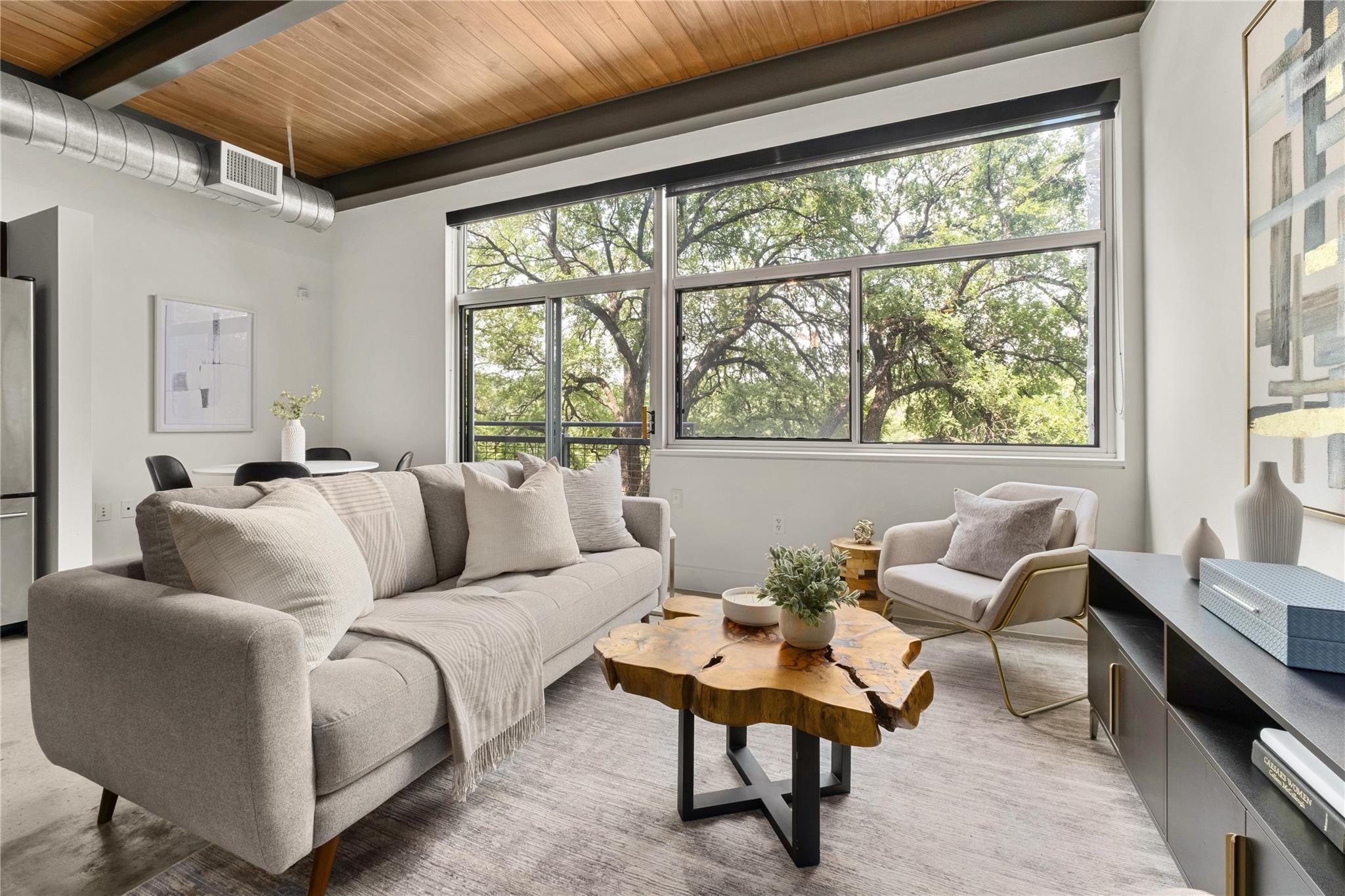 2205 N Lamar BLVD # 113