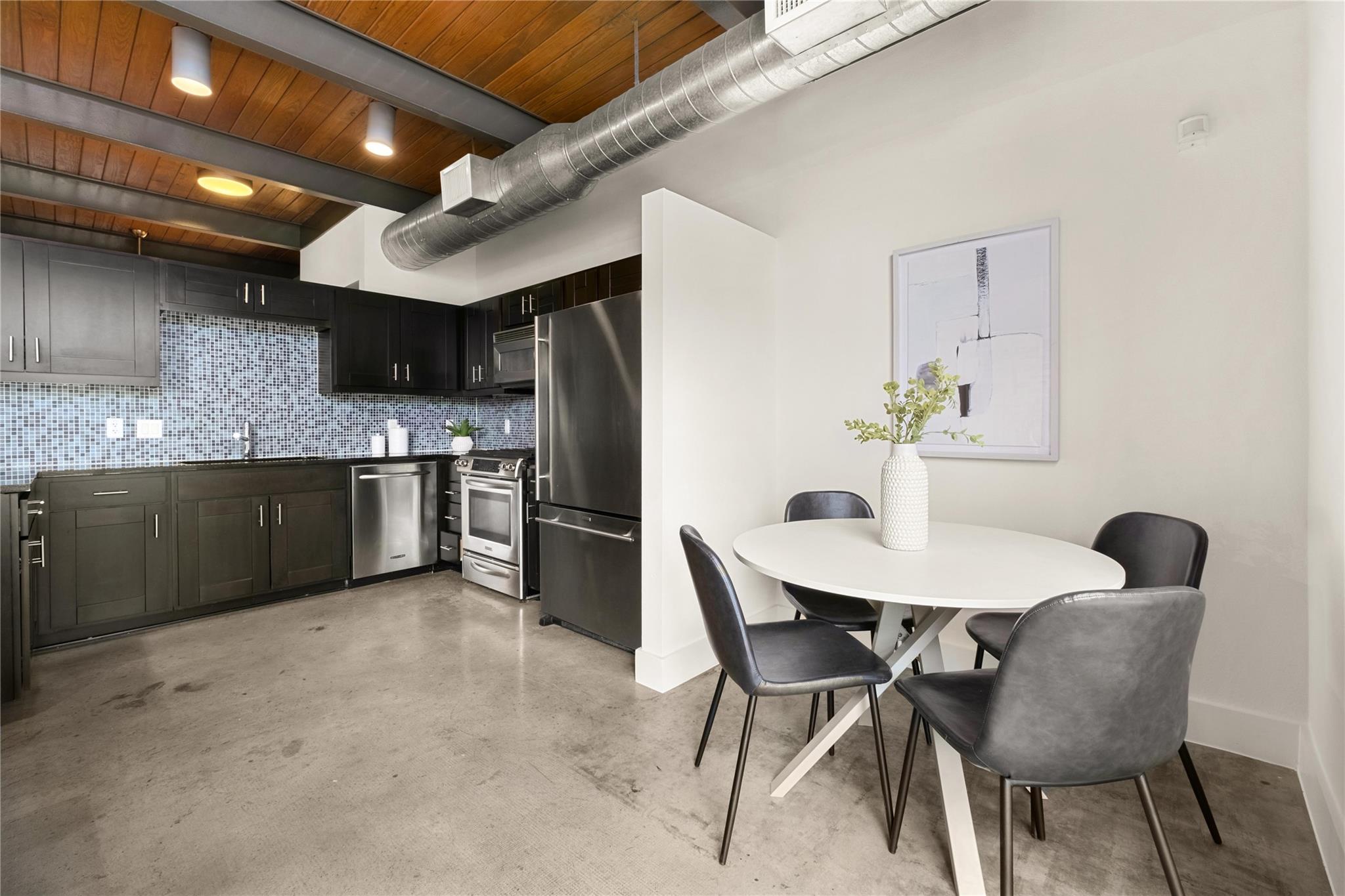 2205 N Lamar BLVD # 113