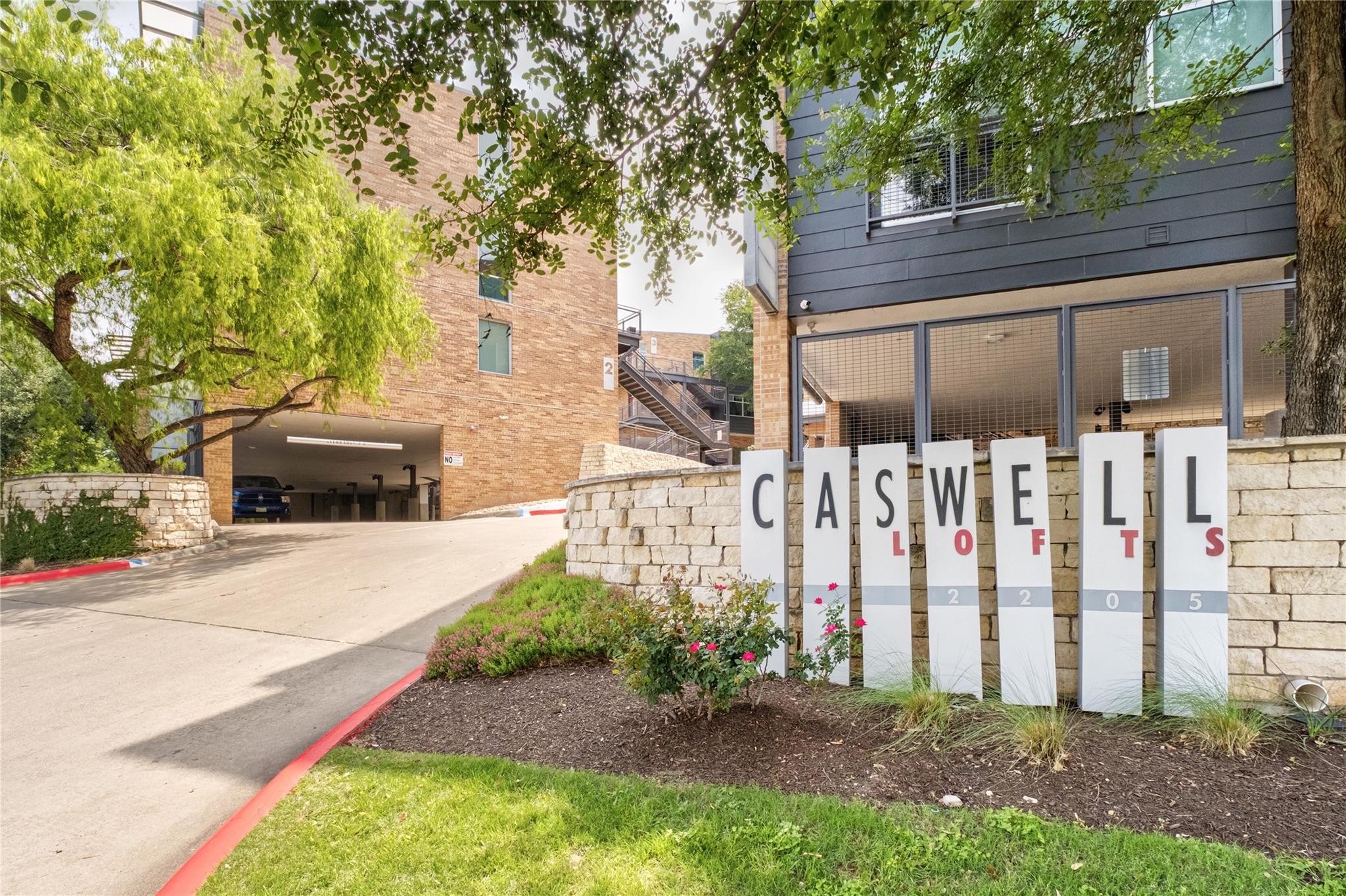 2205 N Lamar BLVD # 113