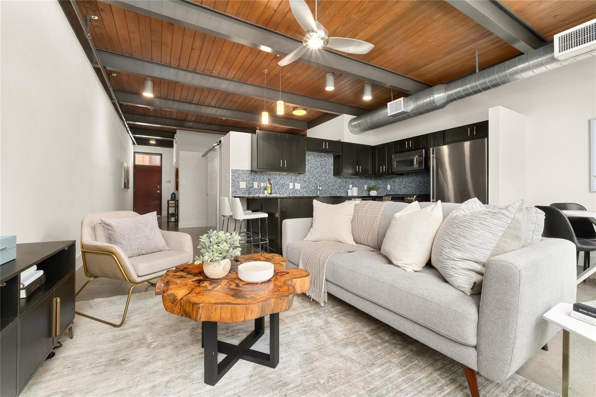 2205 N Lamar BLVD # 113