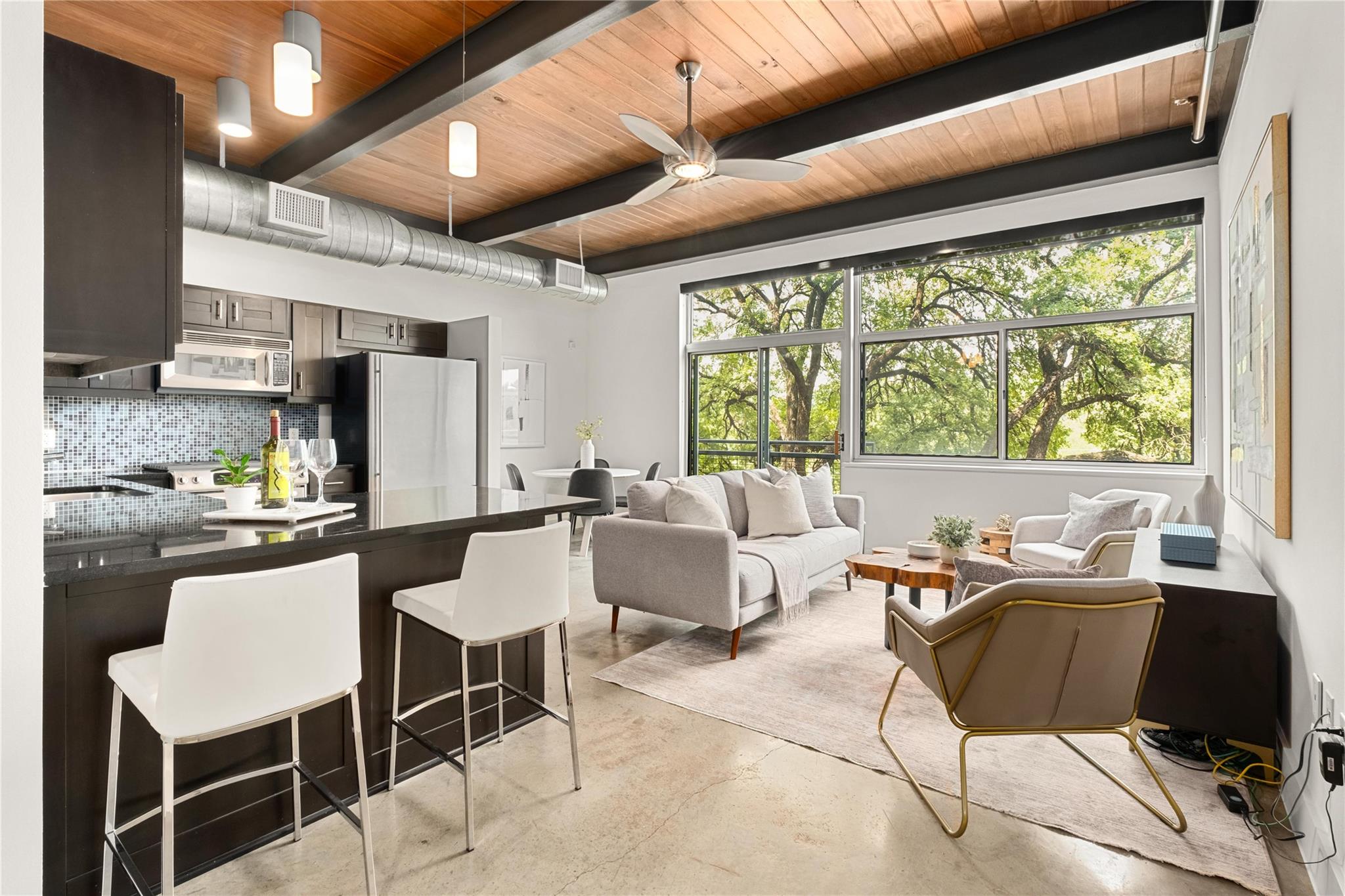 2205 N Lamar BLVD # 113