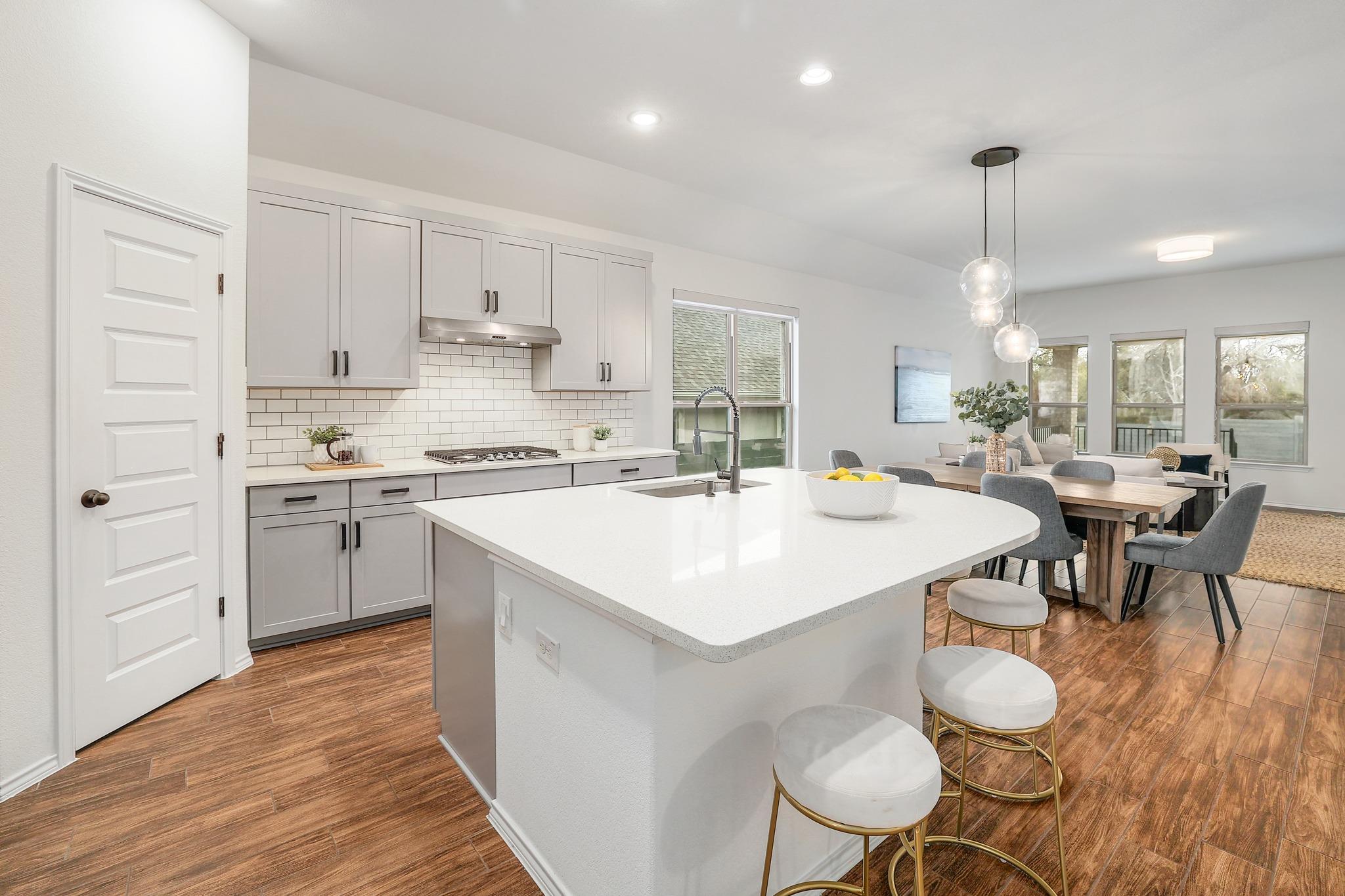 1104 River Vista RD