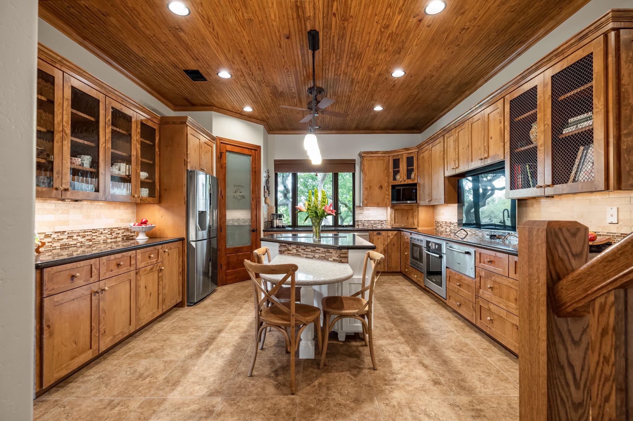 8815 Blazyk DR