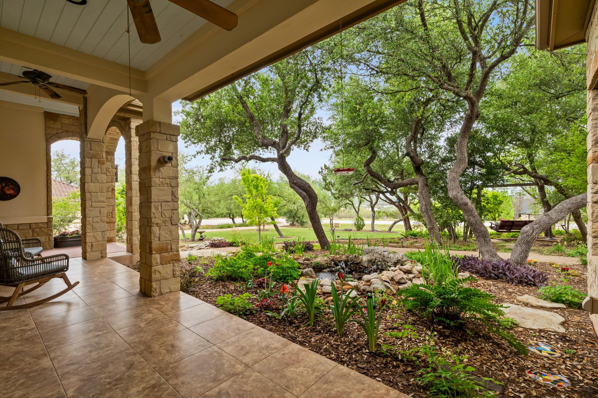 8815 Blazyk DR