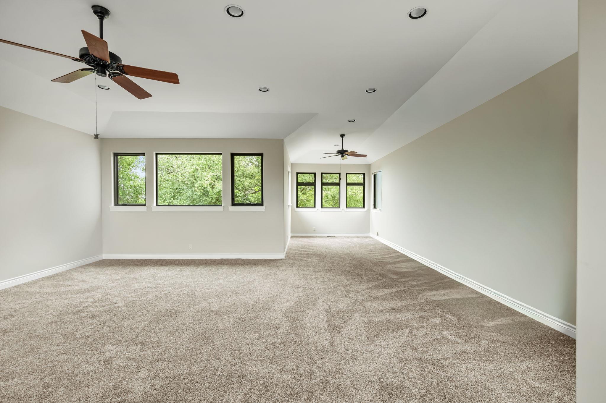 8815 Blazyk DR