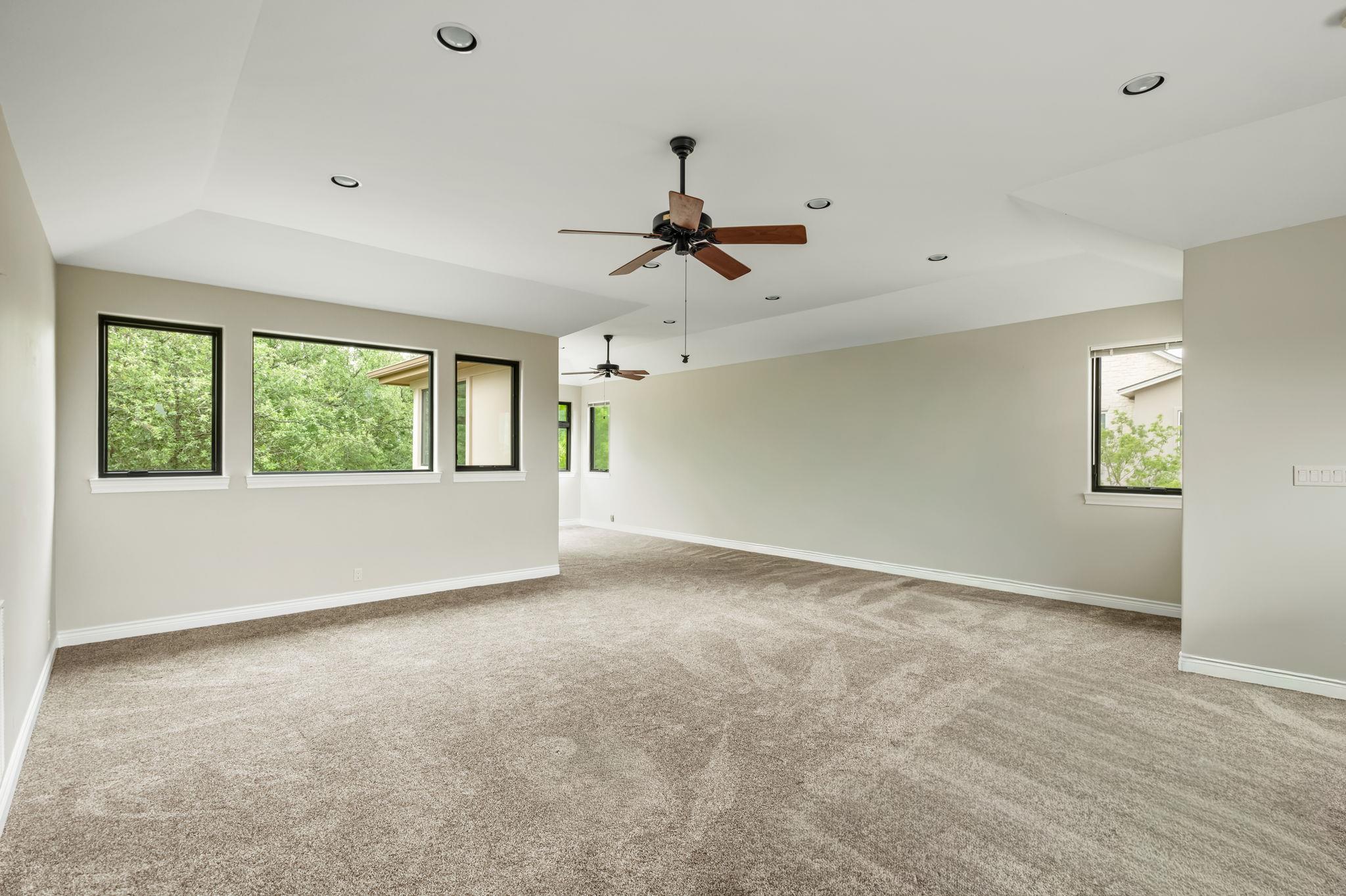 8815 Blazyk DR
