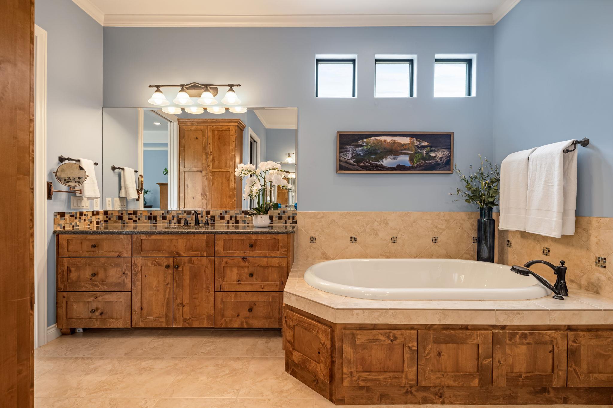 8815 Blazyk DR