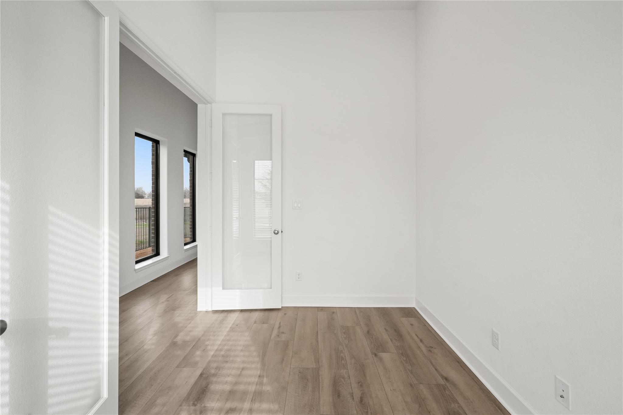 135 Plumbago LOOP