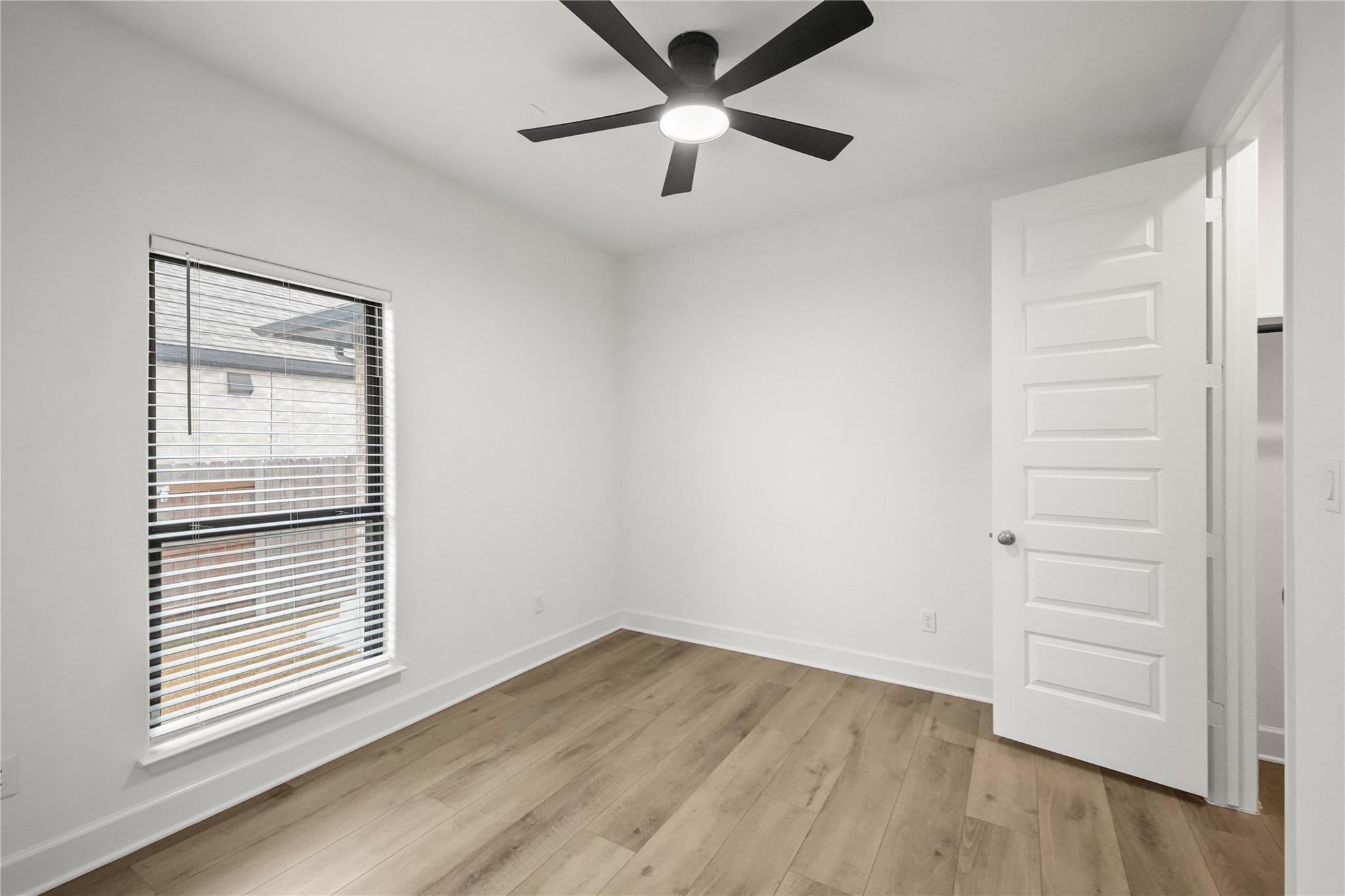 135 Plumbago LOOP