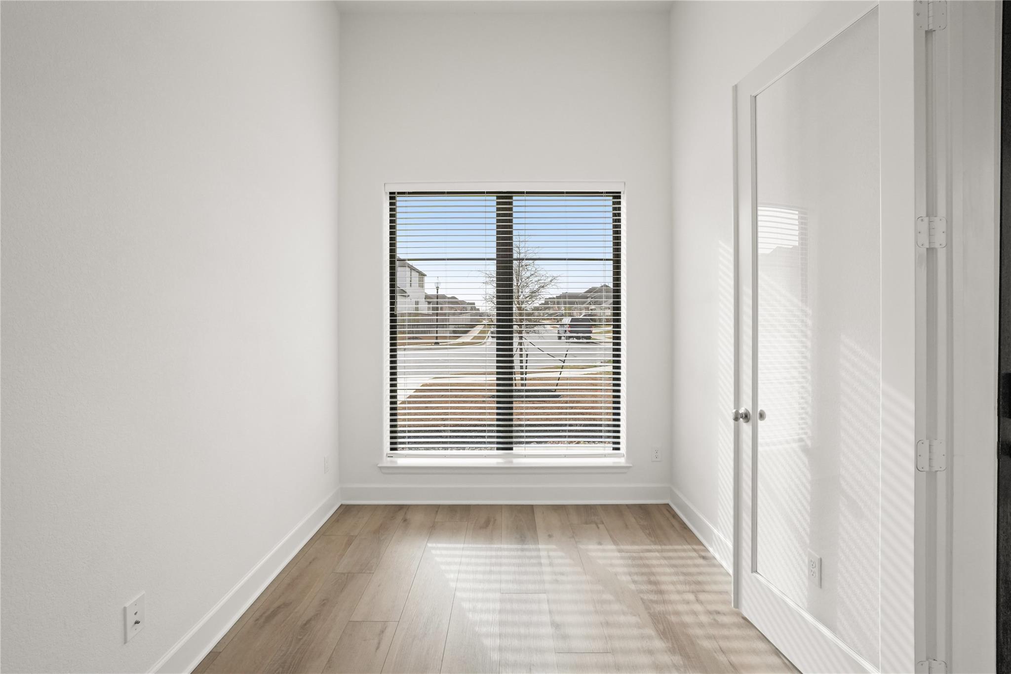 135 Plumbago LOOP