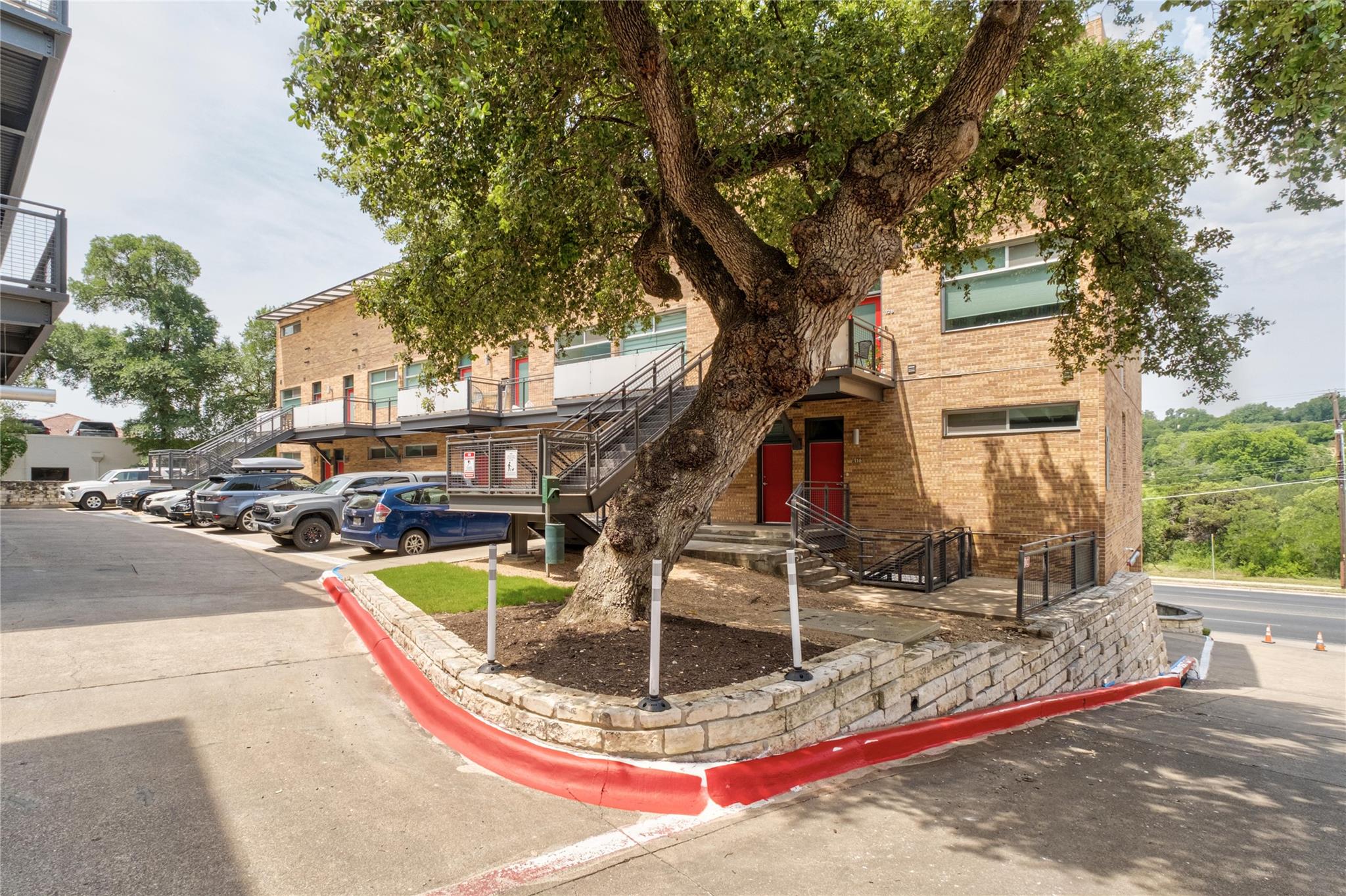 2205 N Lamar BLVD # 113