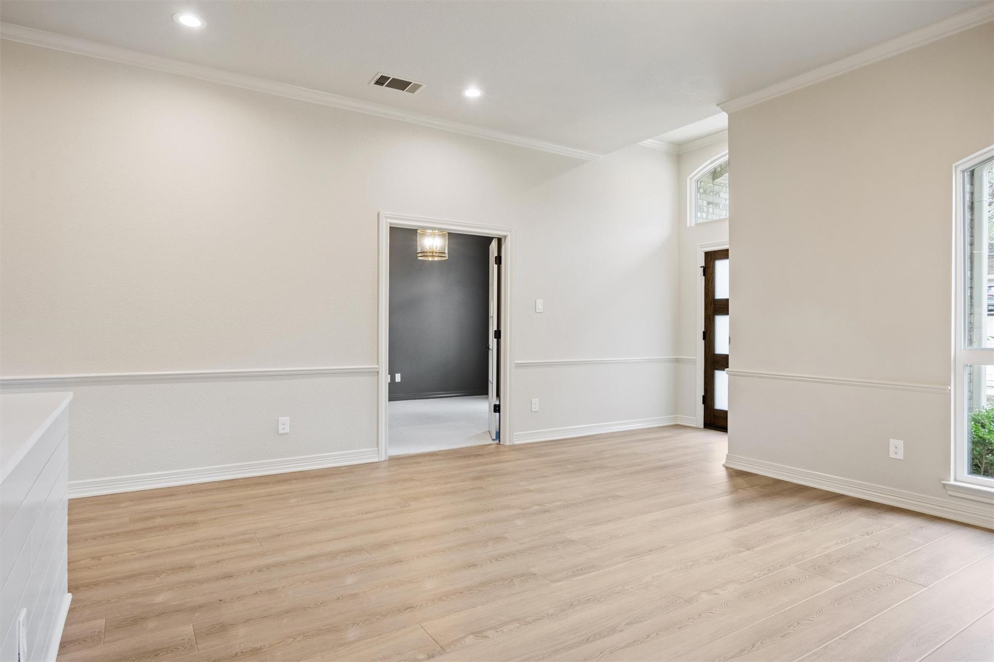 9505 Scenic Bluff DR