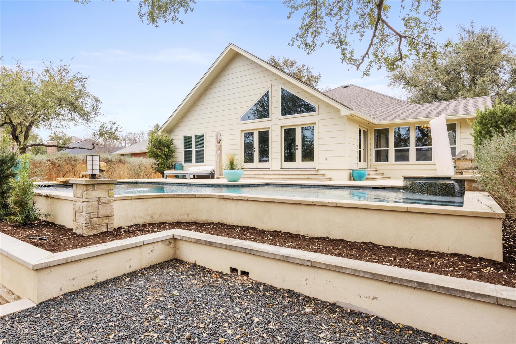 9505 Scenic Bluff DR