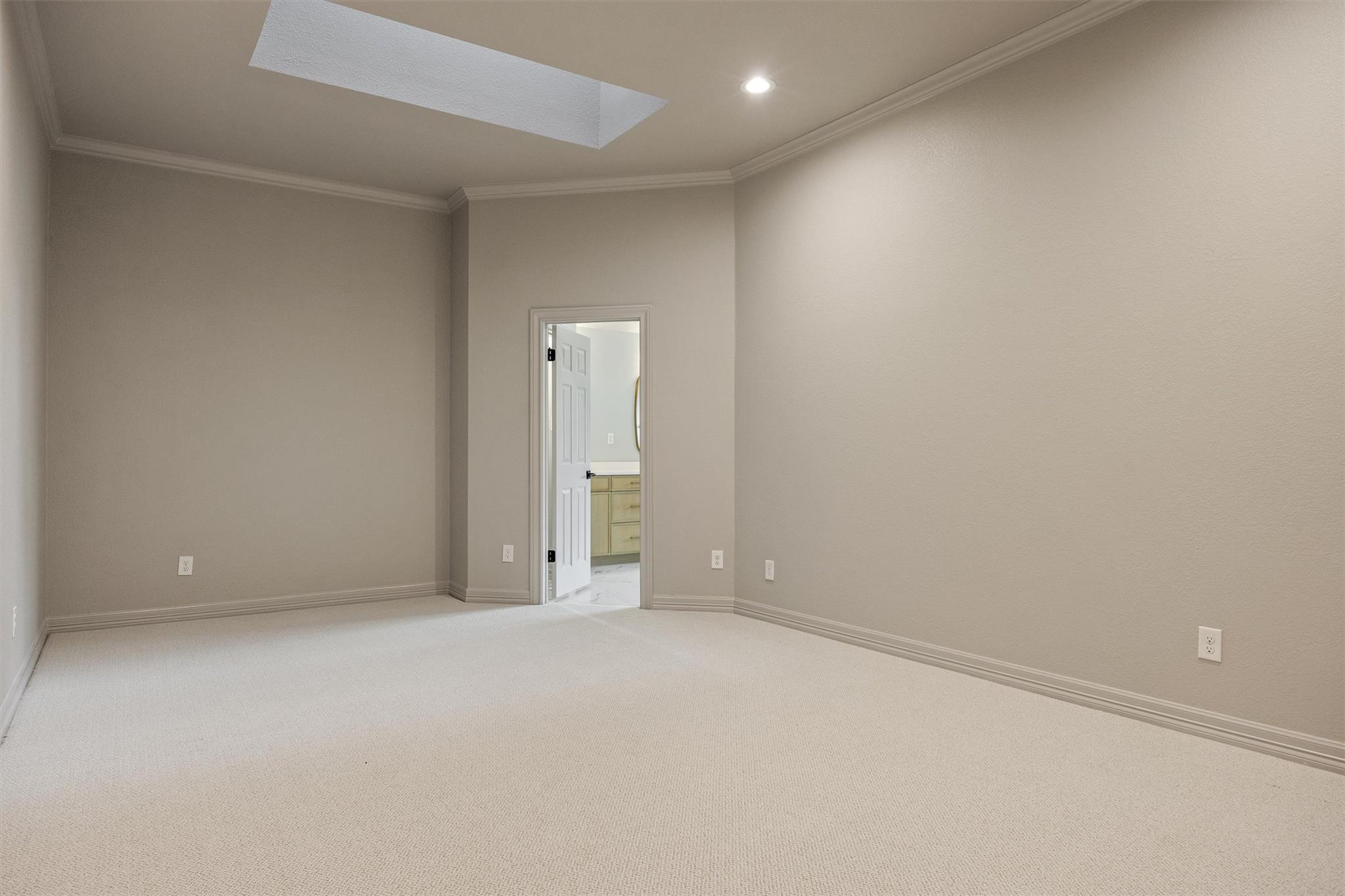 9505 Scenic Bluff DR