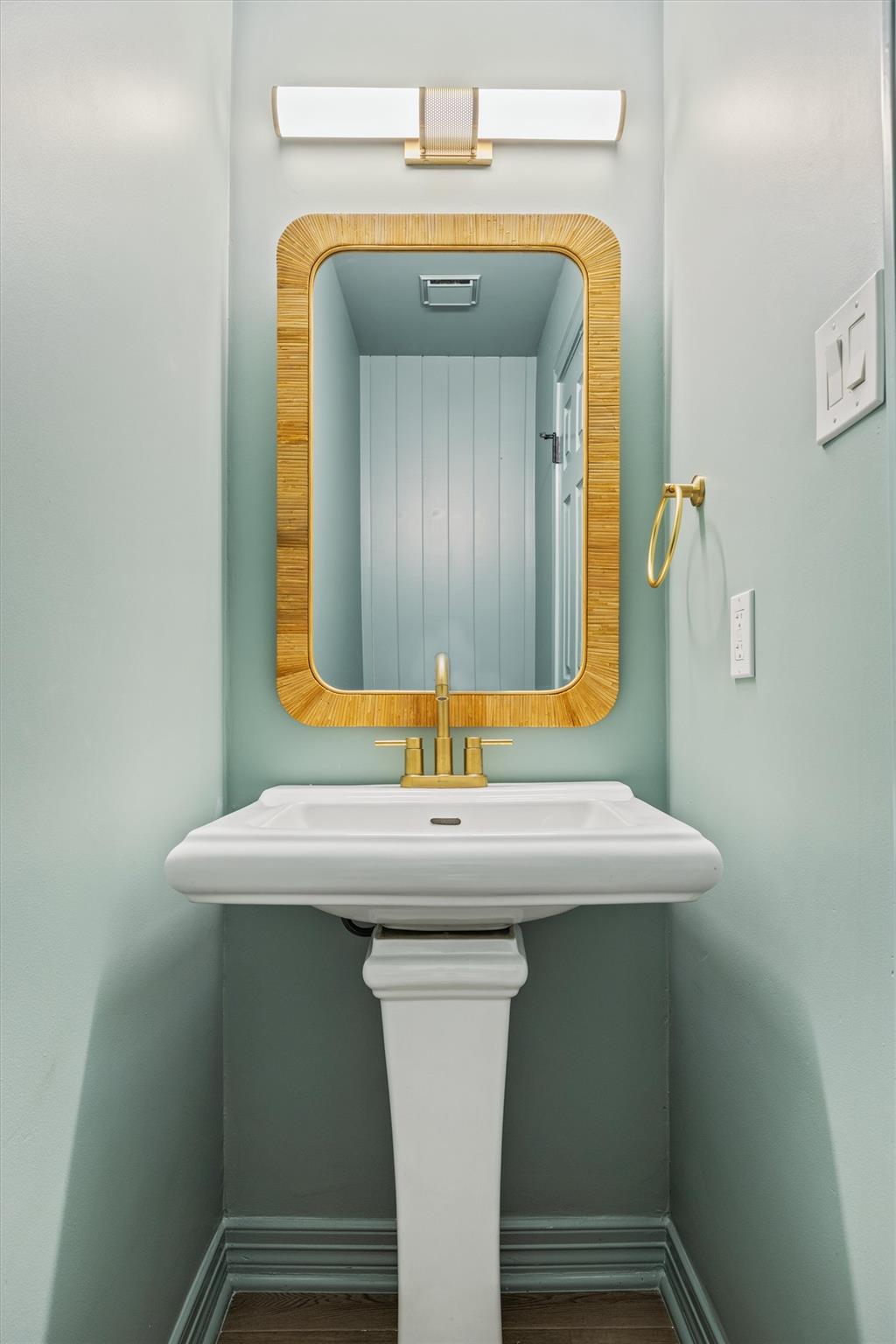 9505 Scenic Bluff DR