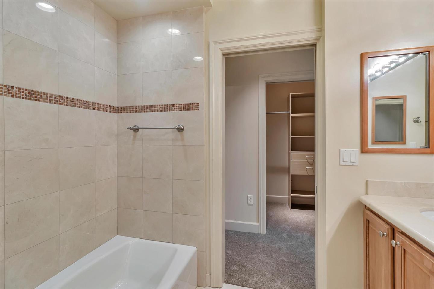 1795 El Camino Real 3B