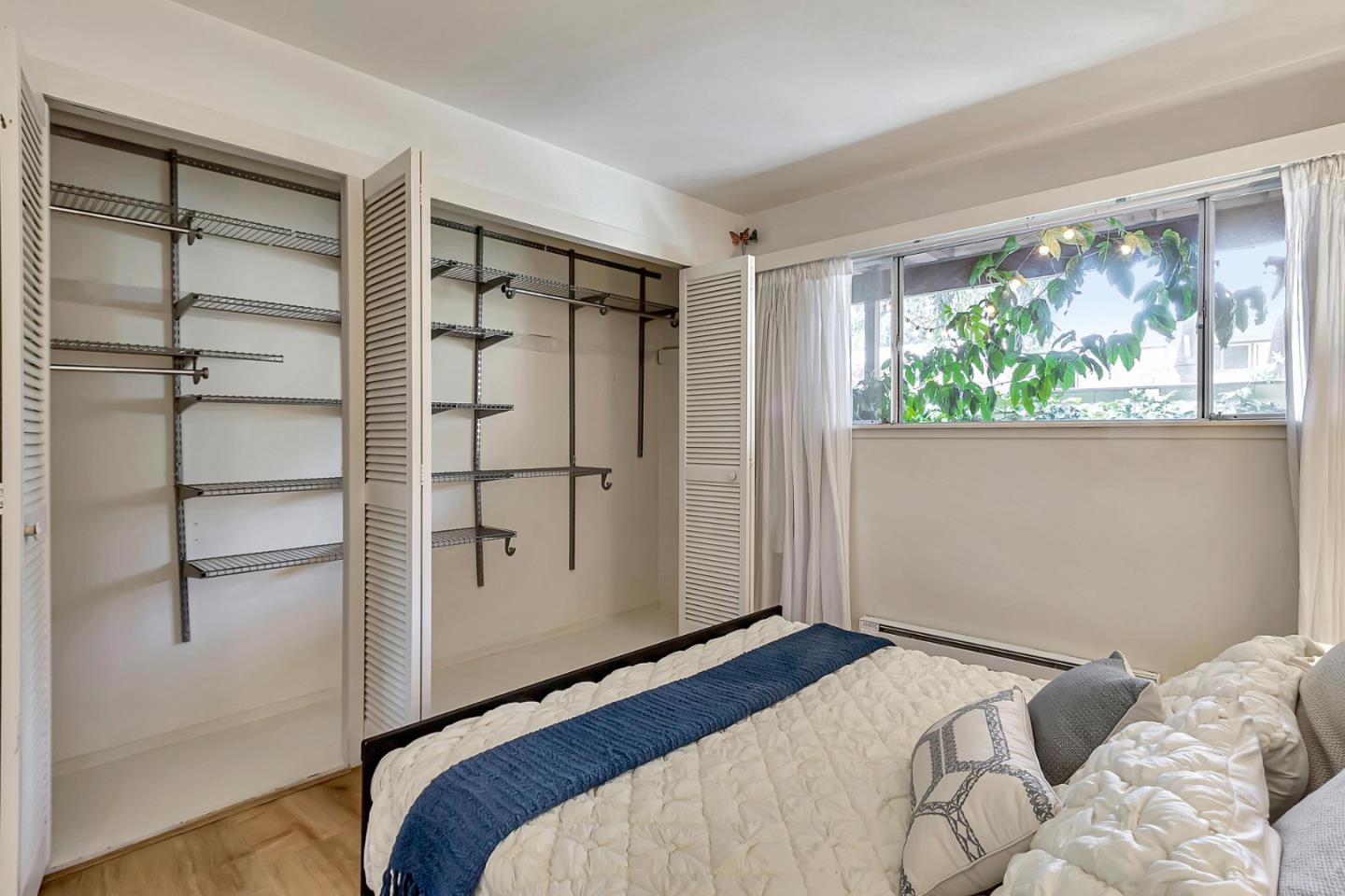 500 W Middlefield RD 71