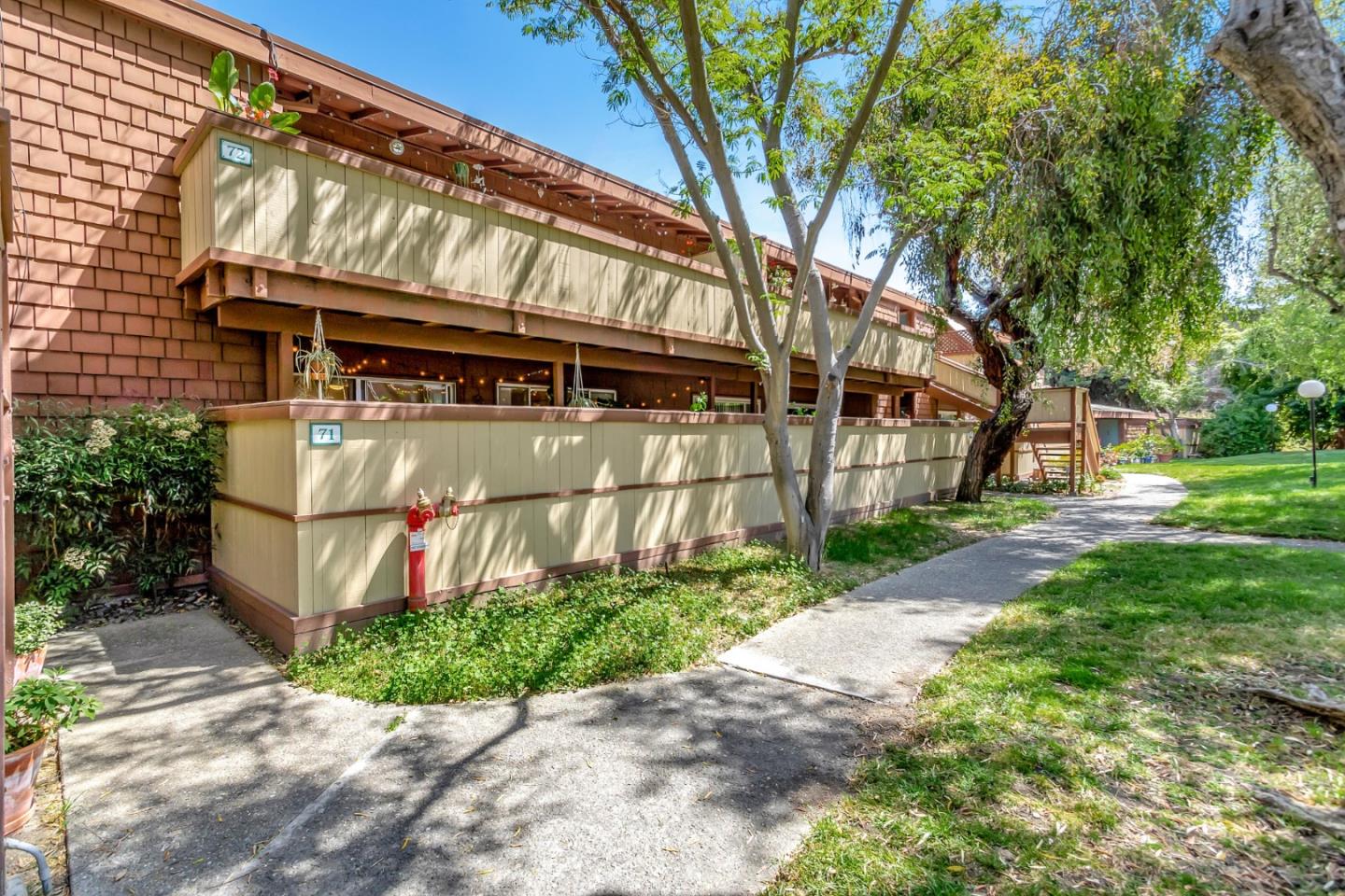 500 W Middlefield RD 71