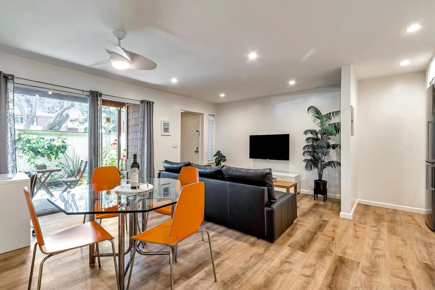 500 W Middlefield RD 71