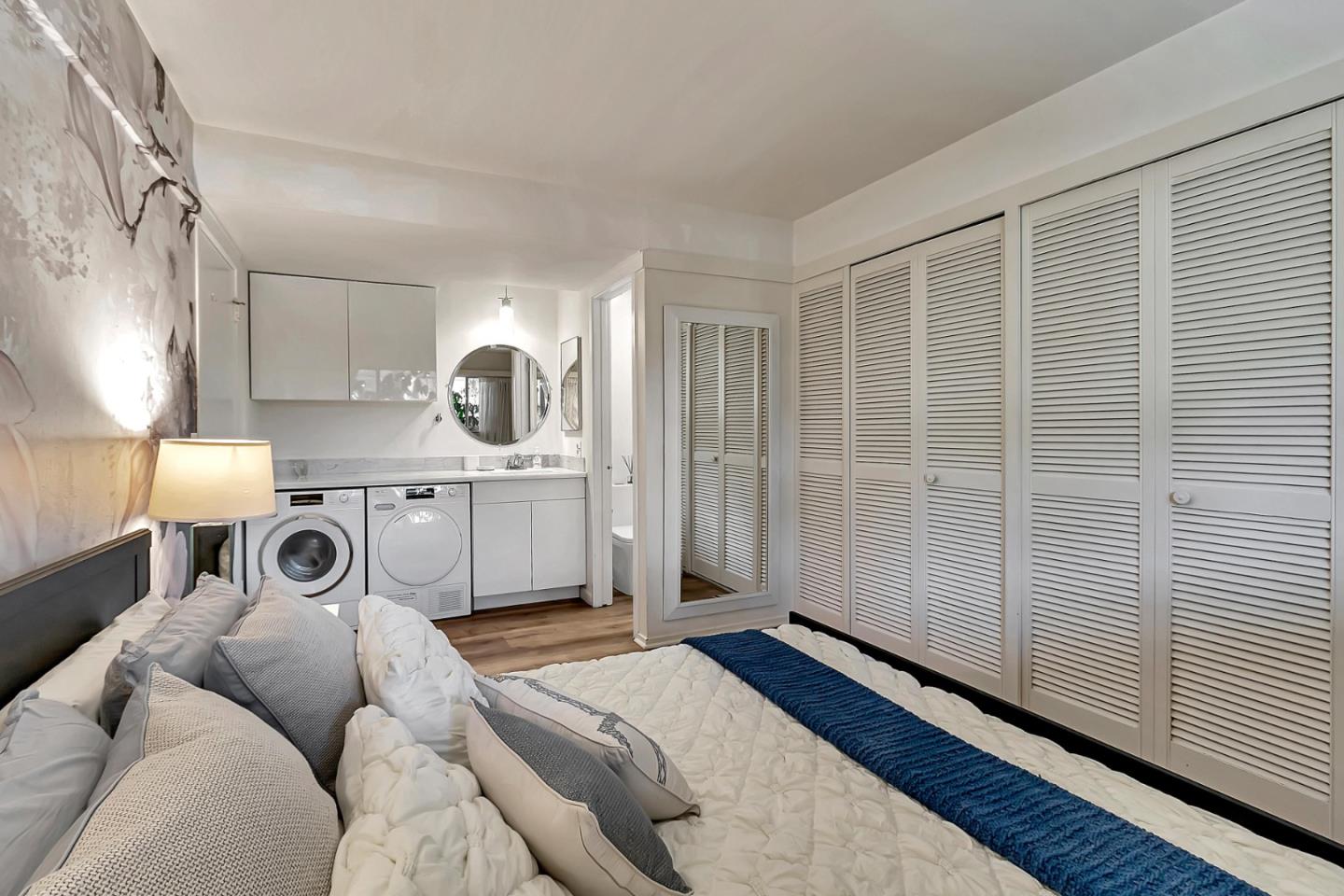 500 W Middlefield RD 71