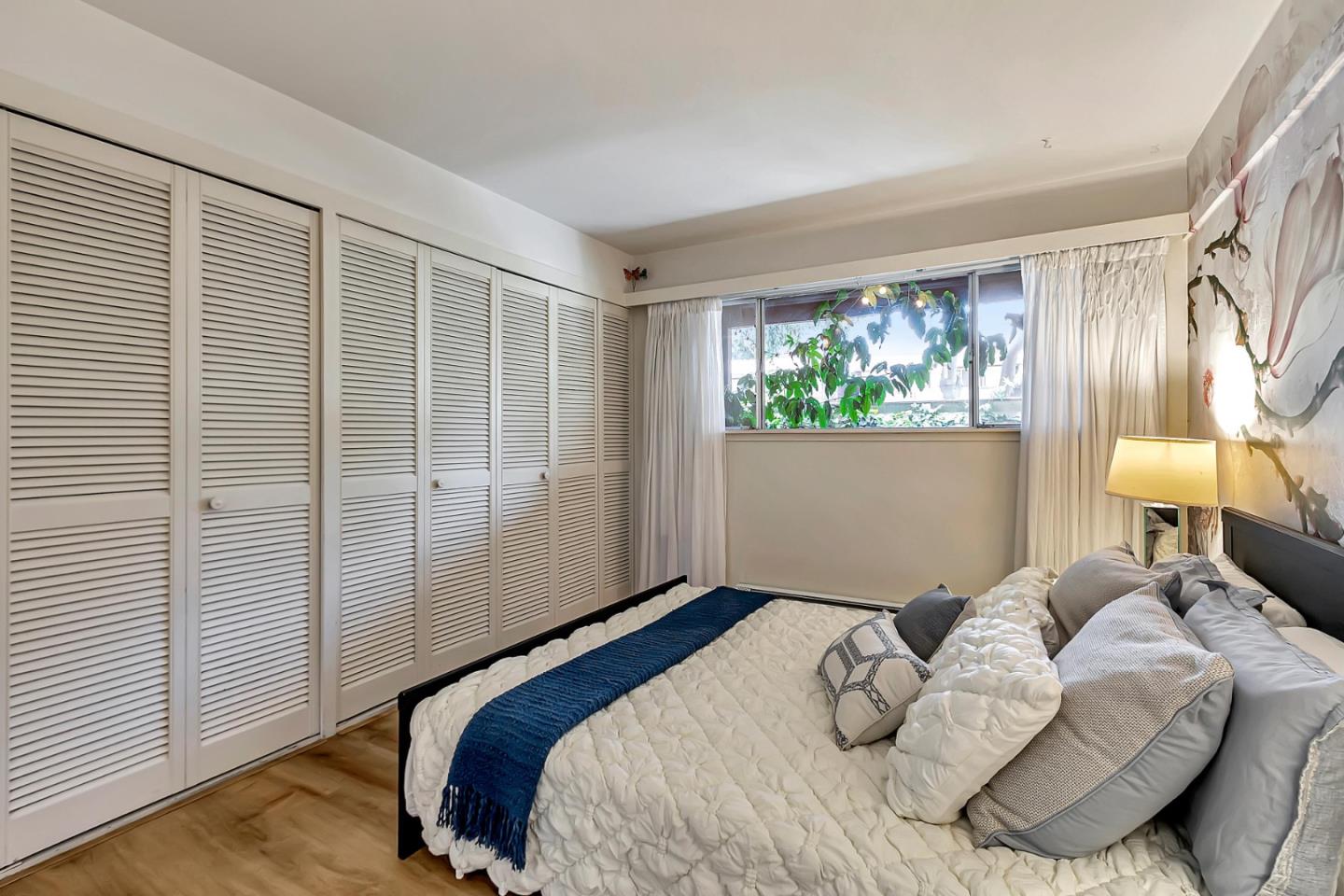 500 W Middlefield RD 71