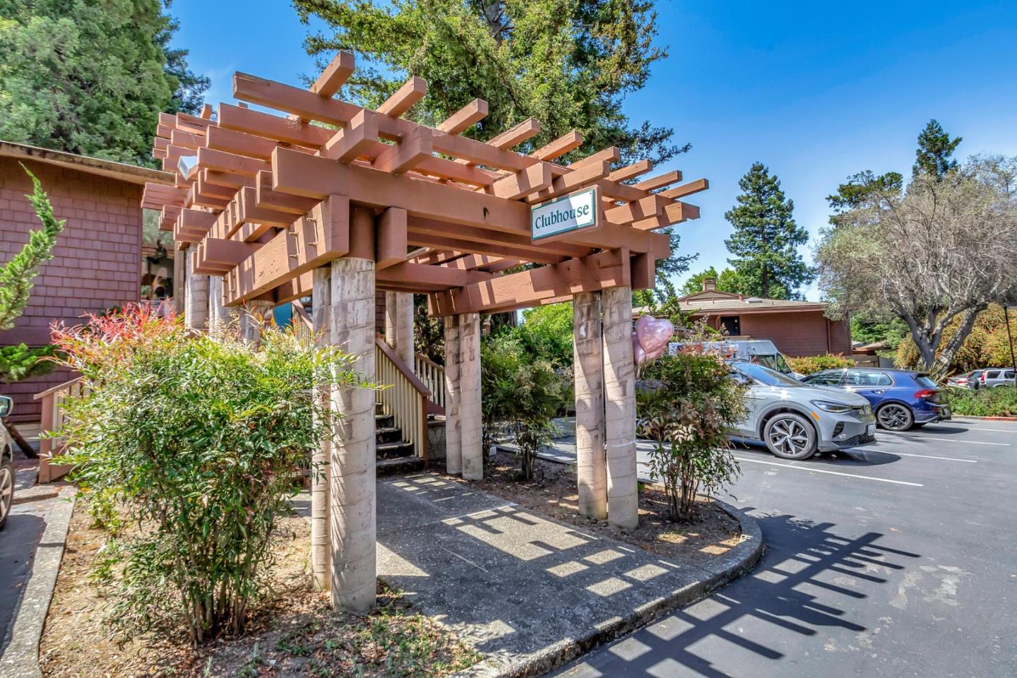 500 W Middlefield RD 71