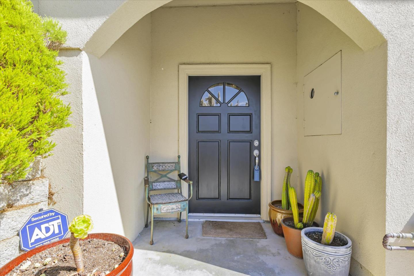 327 Farallon AVE