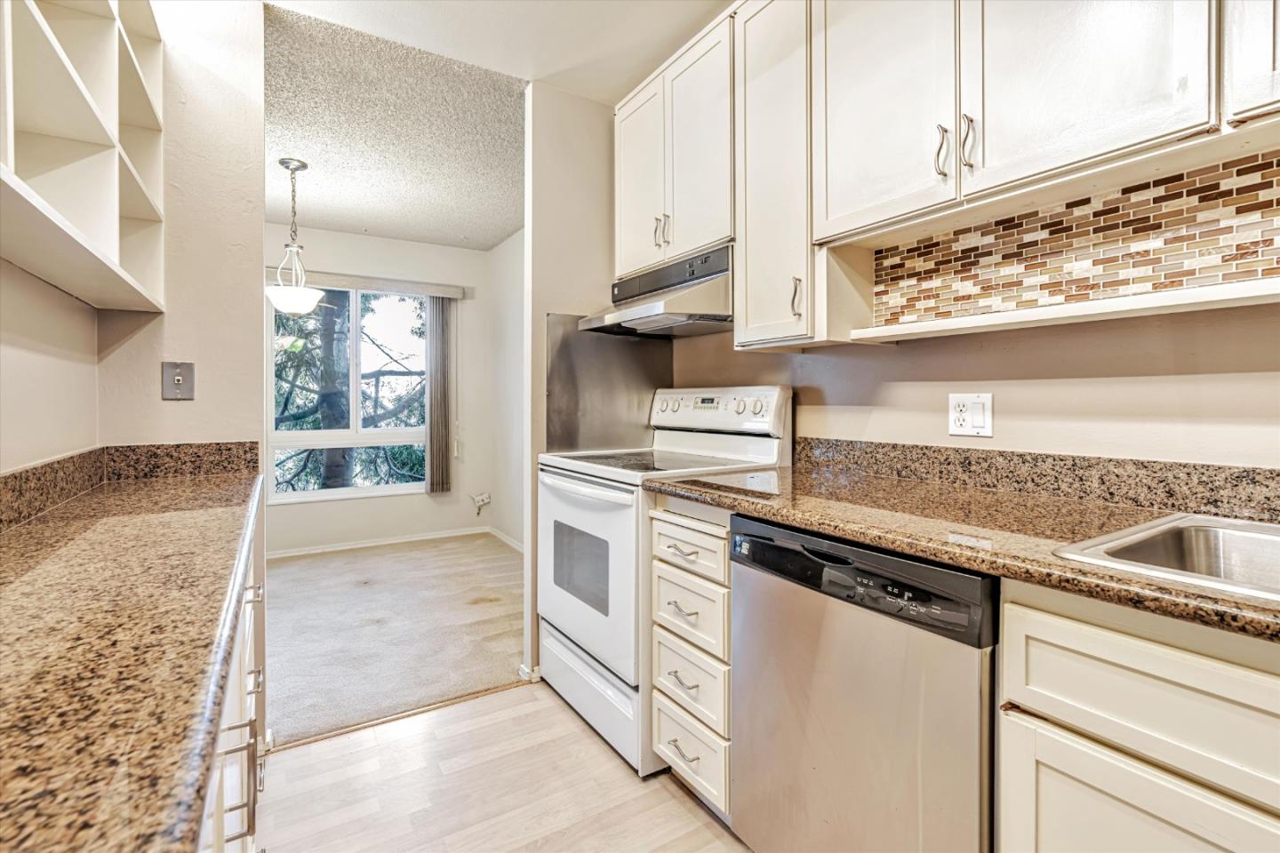 801 N Humboldt ST 208