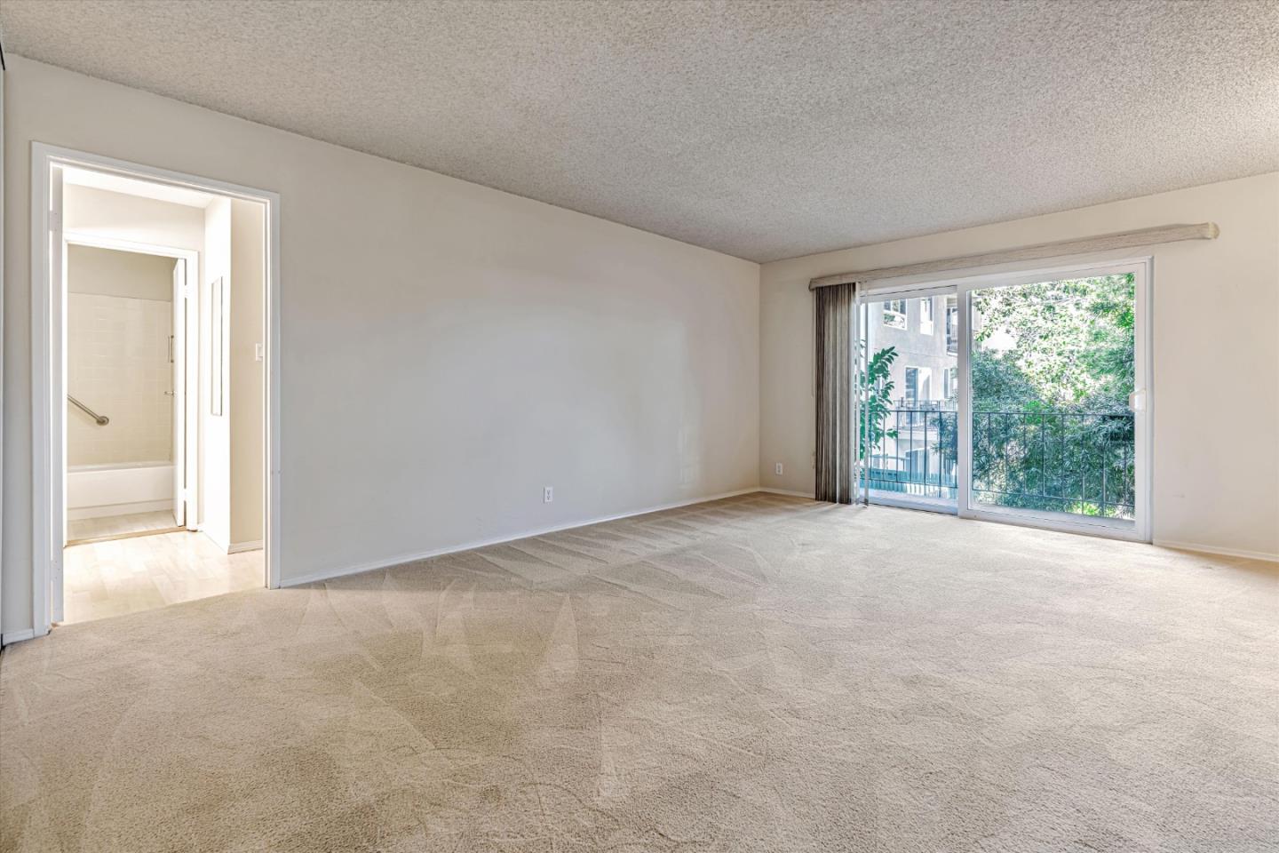 801 N Humboldt ST 208