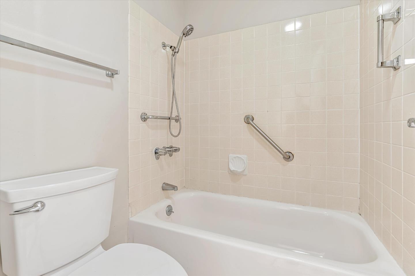 801 N Humboldt ST 208