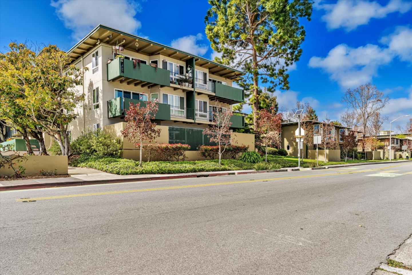 801 N Humboldt ST 208