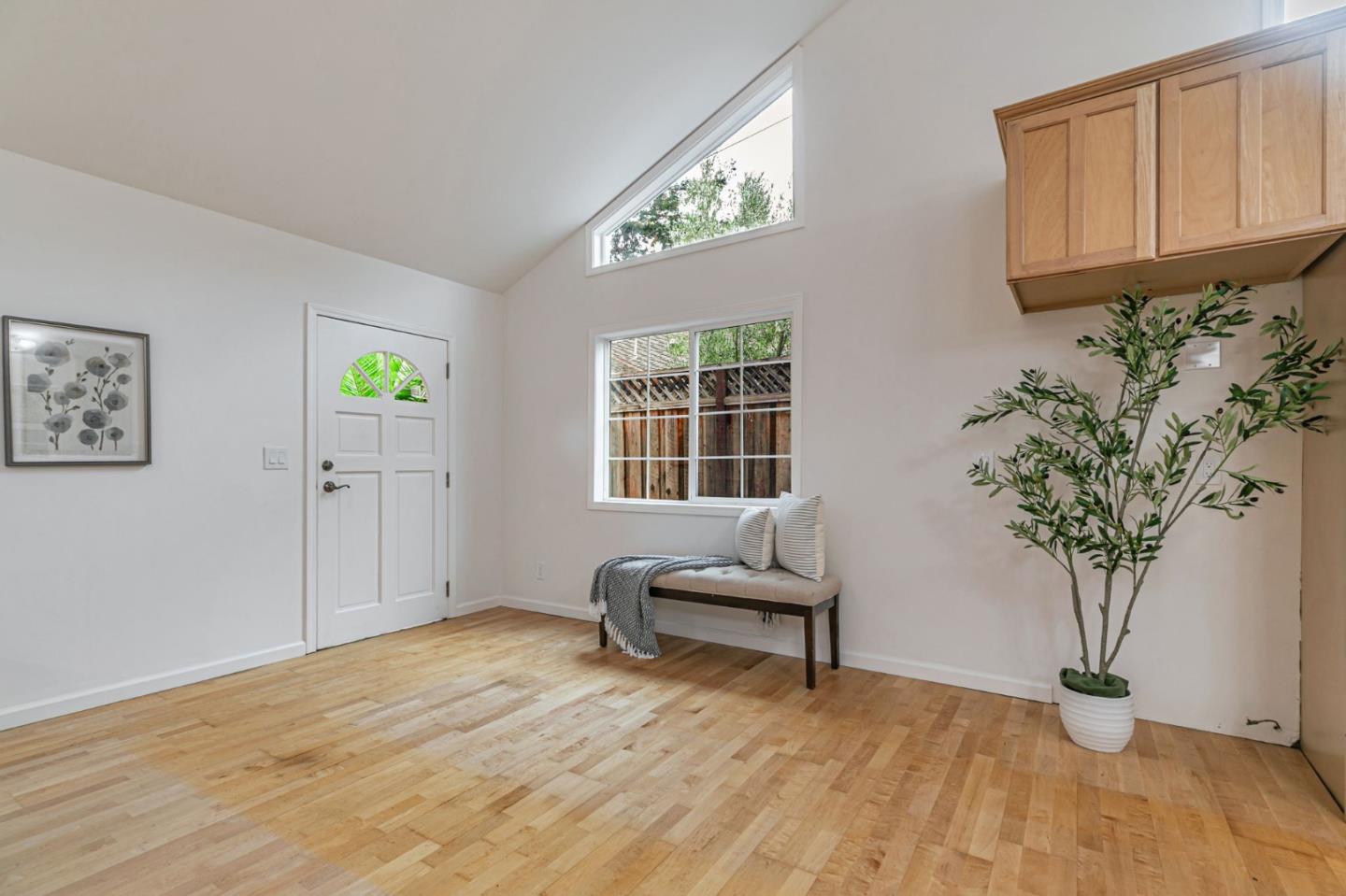 1037 Windermere Avenue