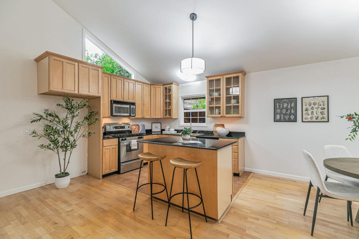 1037 Windermere Avenue