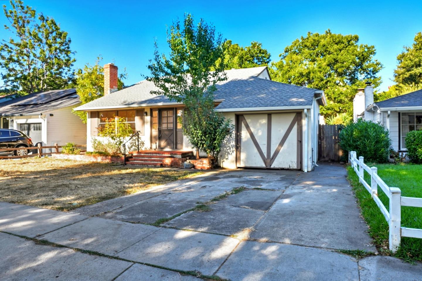 1053 Ringwood Avenue