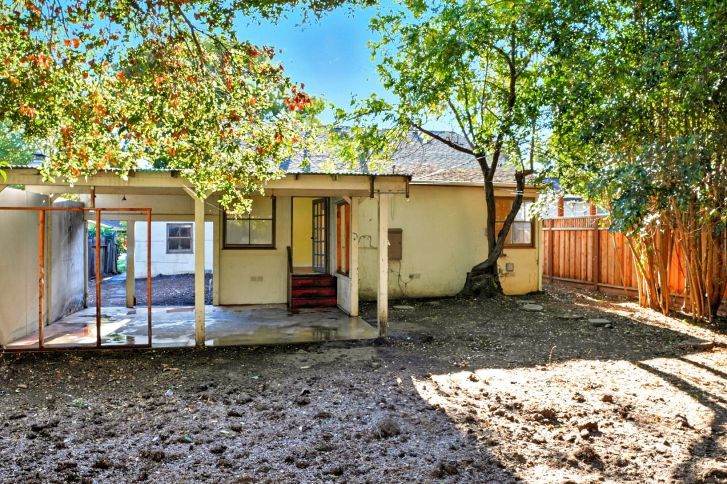 1053 Ringwood Avenue