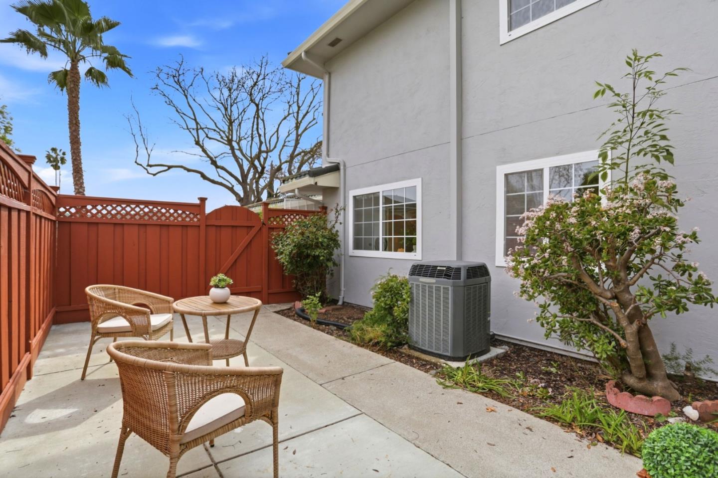 5727 Playa Del Rey 3