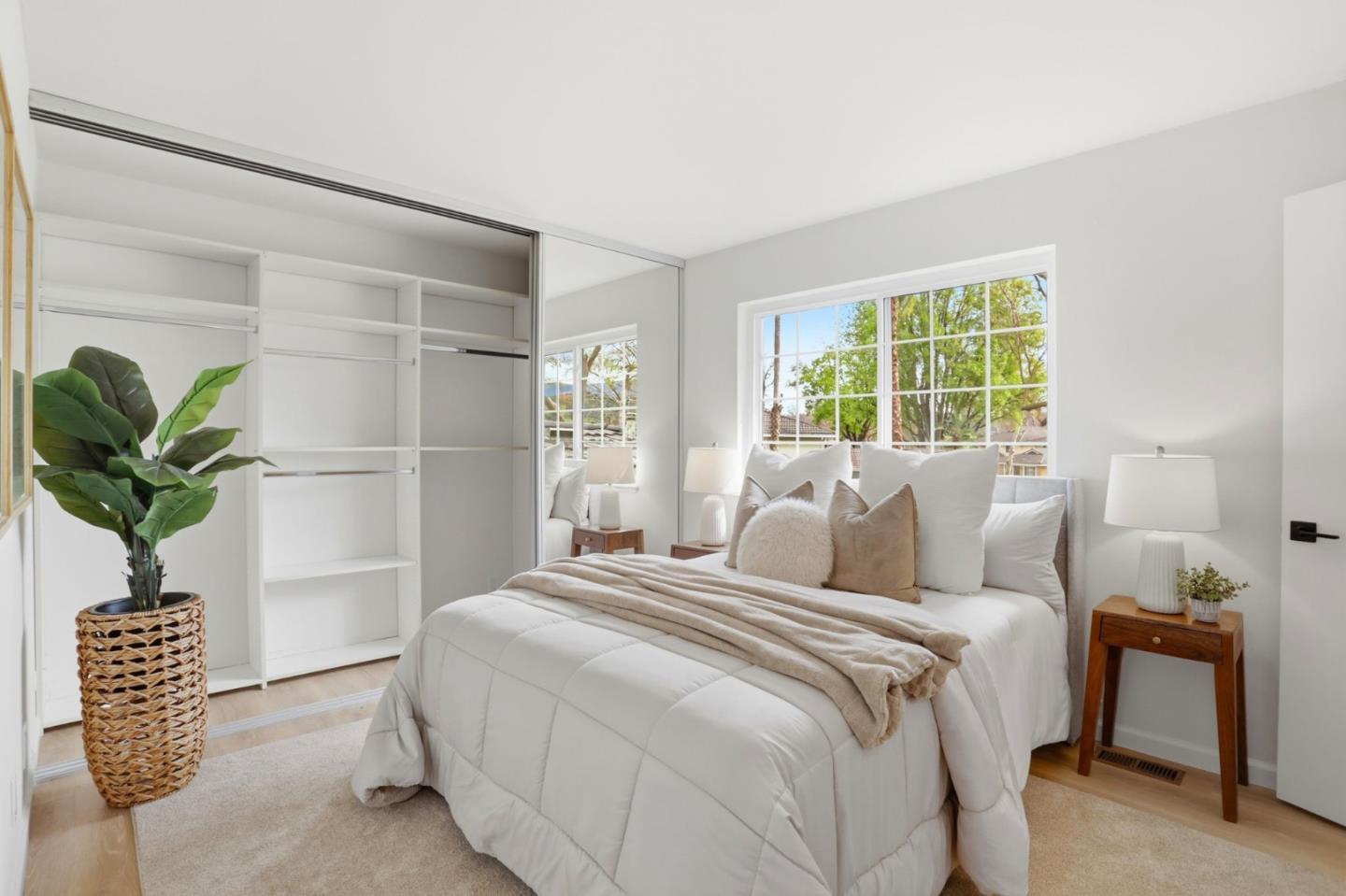 5727 Playa Del Rey 3