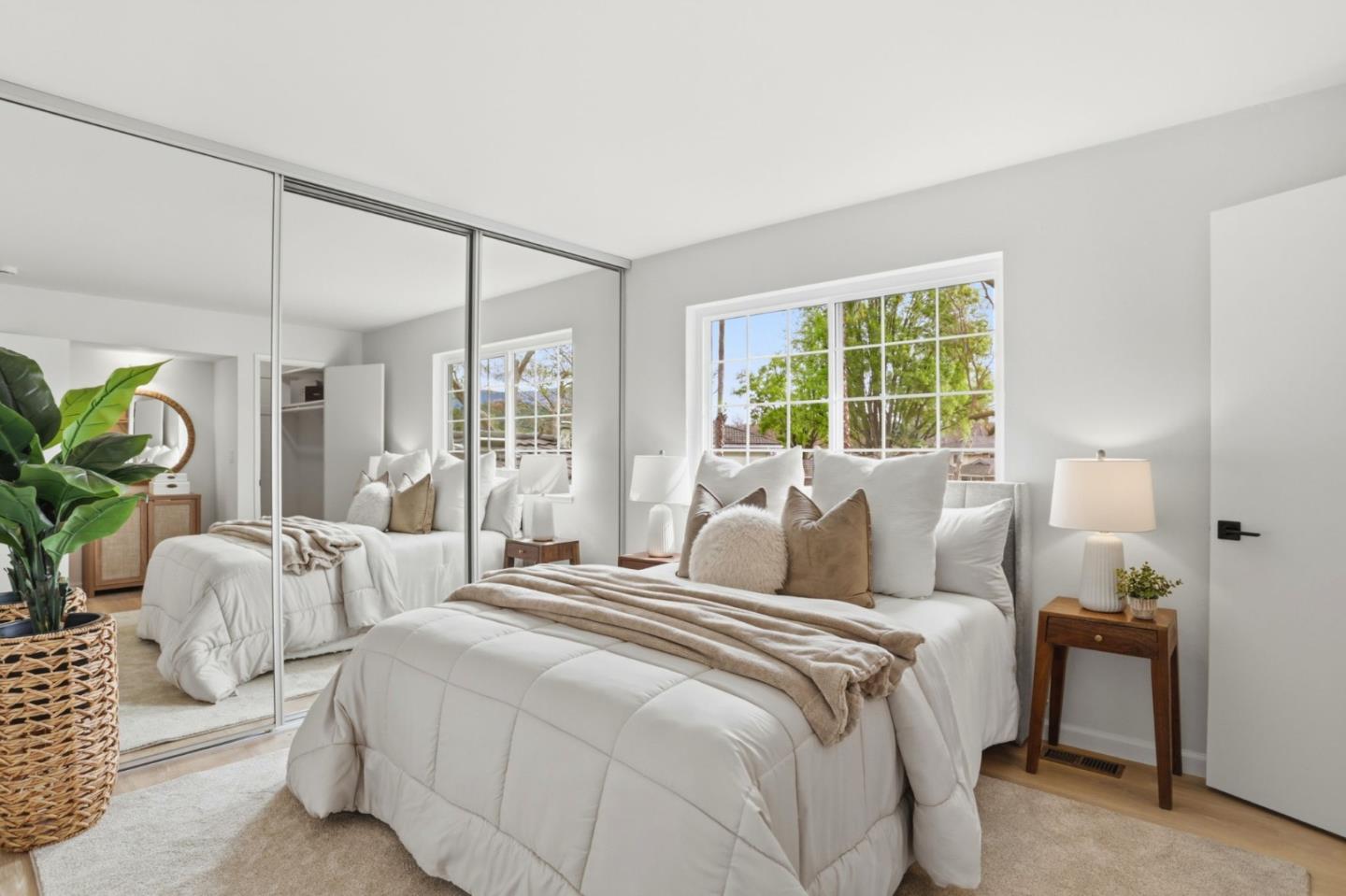 5727 Playa Del Rey 3