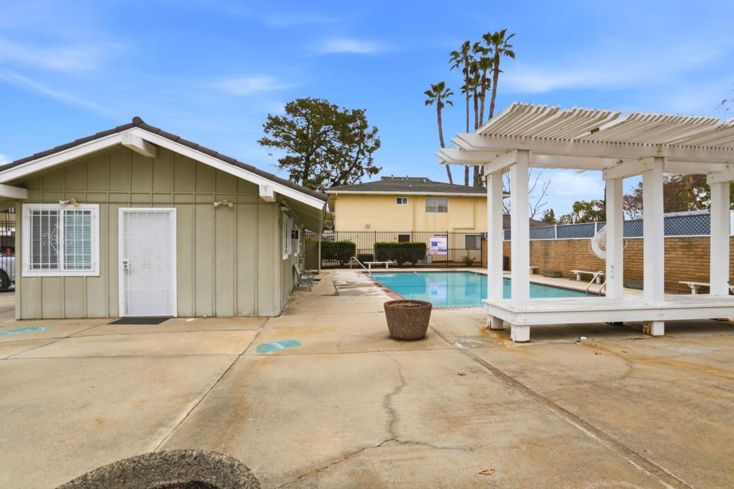 5727 Playa Del Rey 3