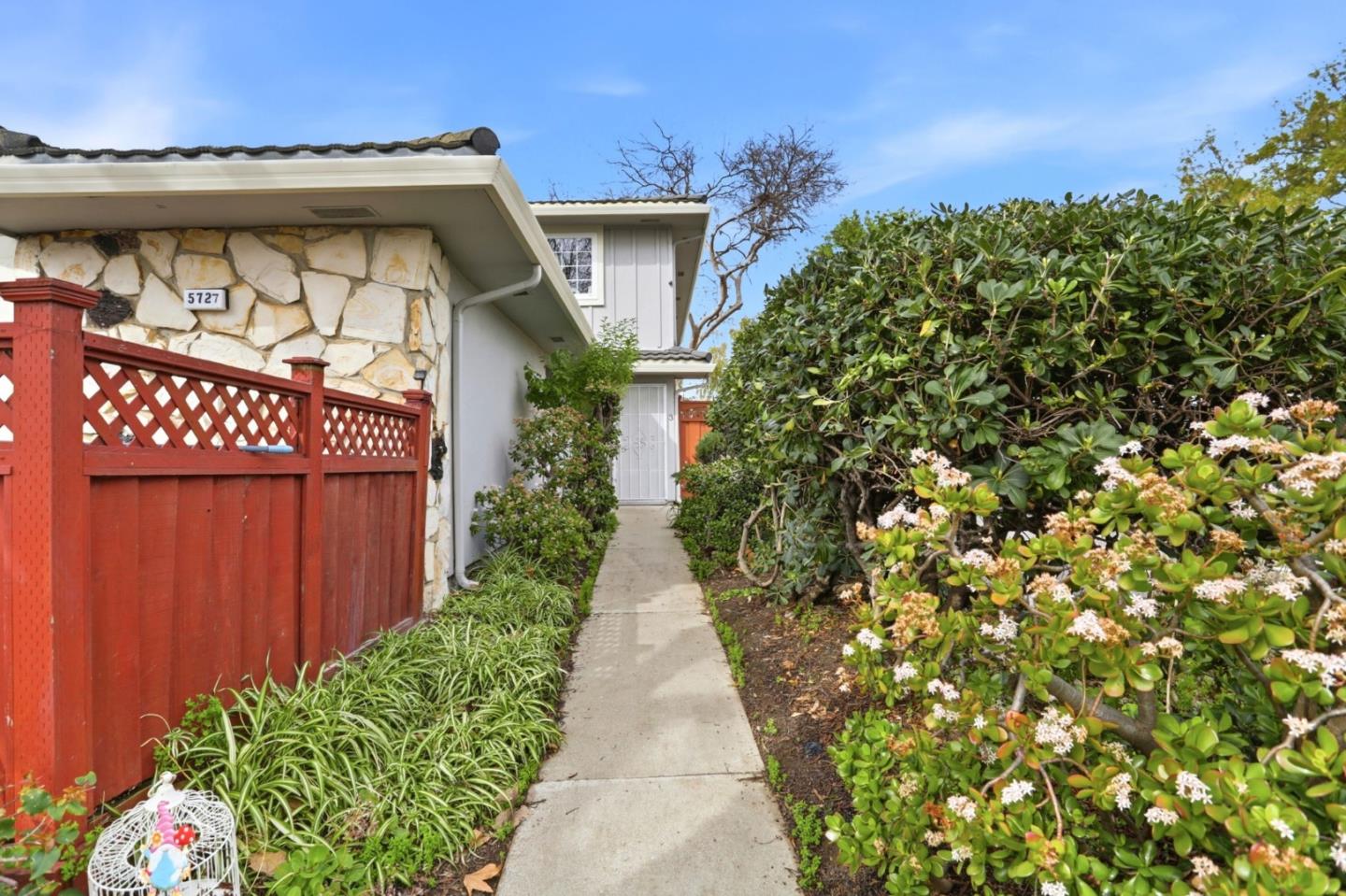 5727 Playa Del Rey 3