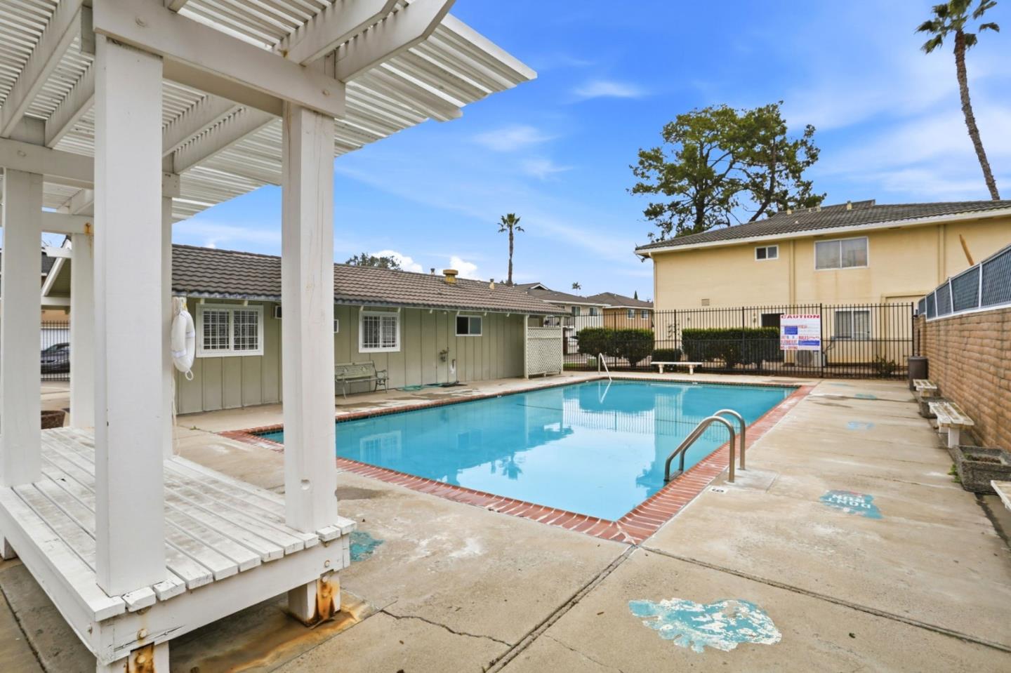 5727 Playa Del Rey 3