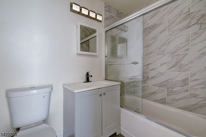 22 Cottage St 2I