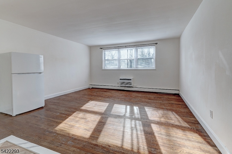 22 Cottage St 2I