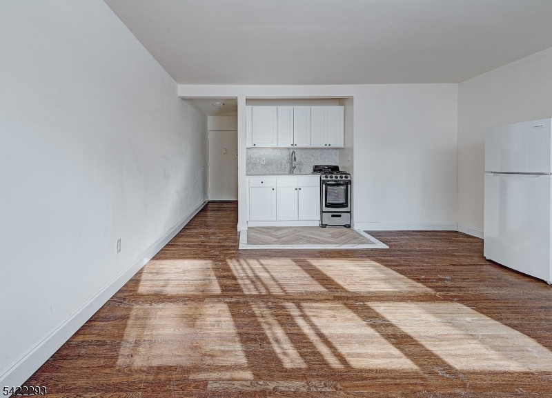 22 Cottage St 2I