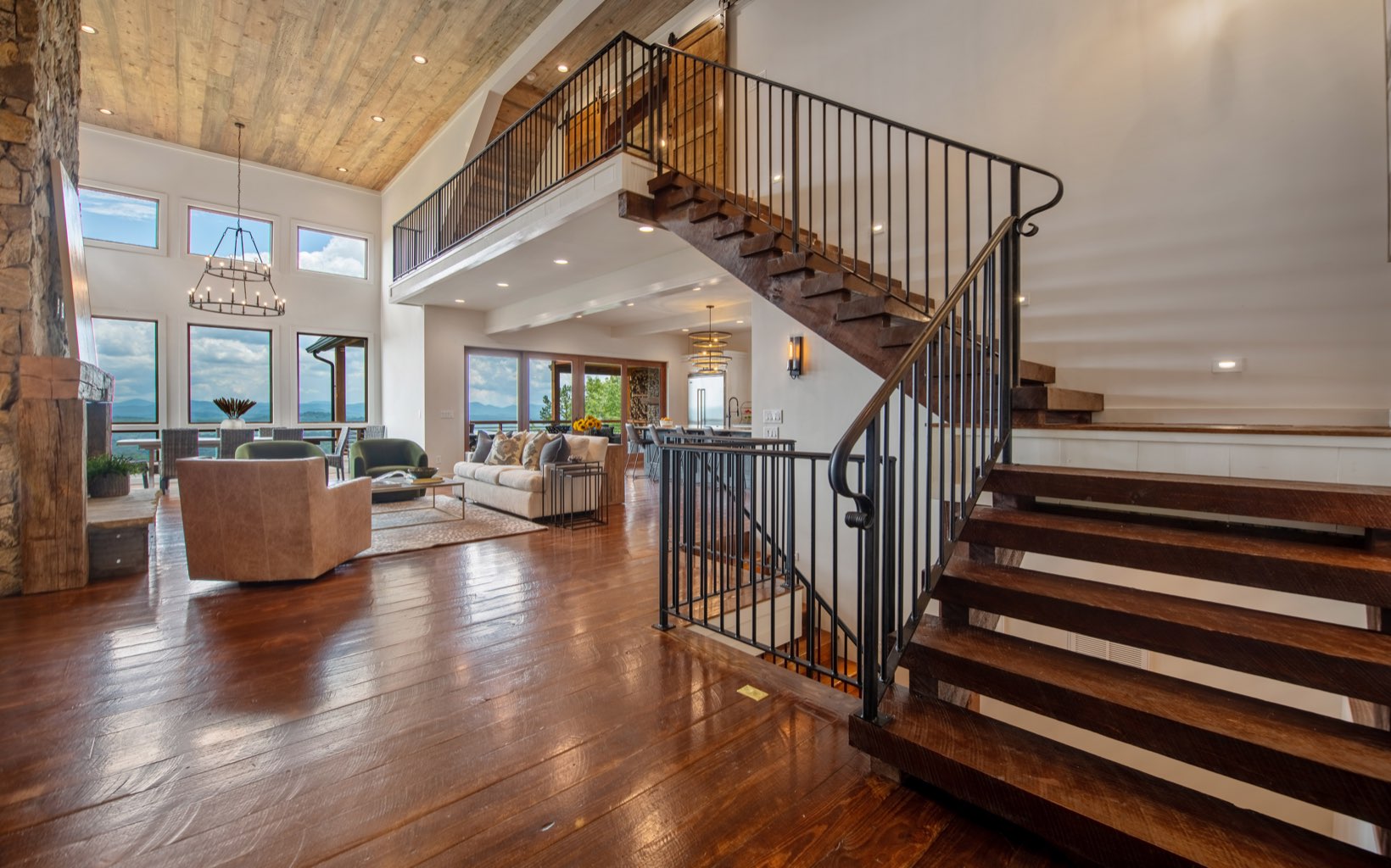 852 Tower Road