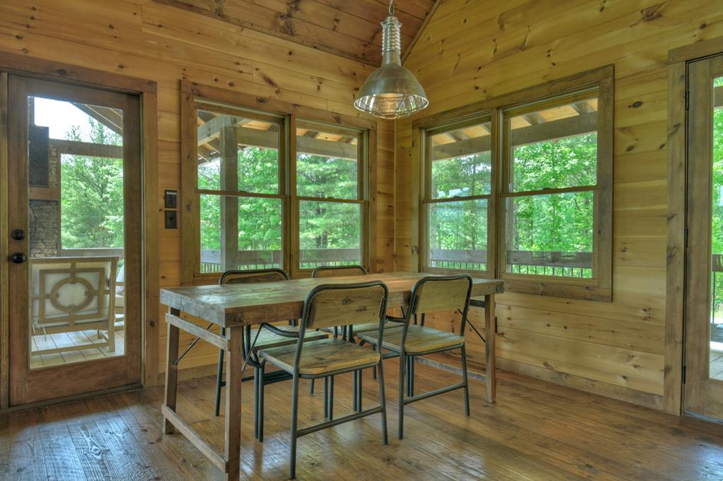 401 Foster Cove Rd