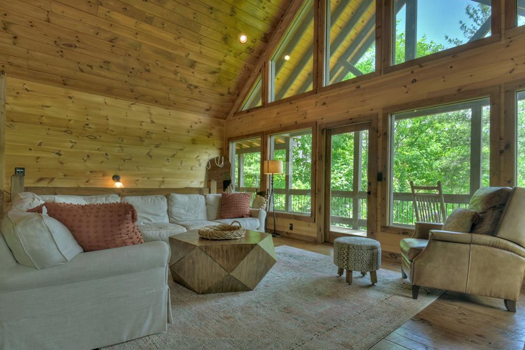 401 Foster Cove Rd
