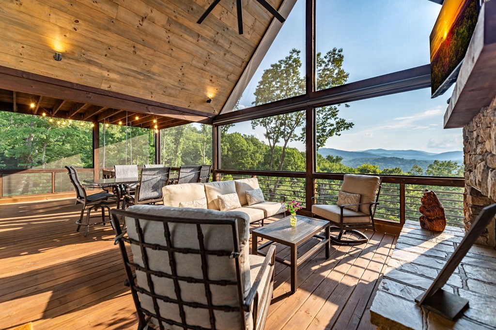 825 Price Road